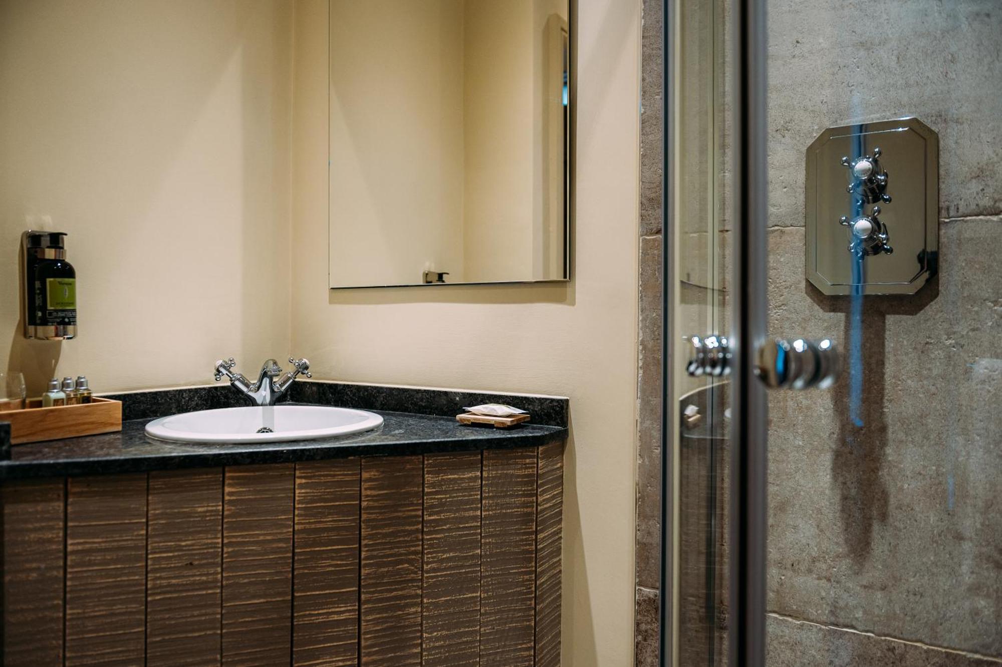 The Assheton Arms Hotel Clitheroe Ngoại thất bức ảnh