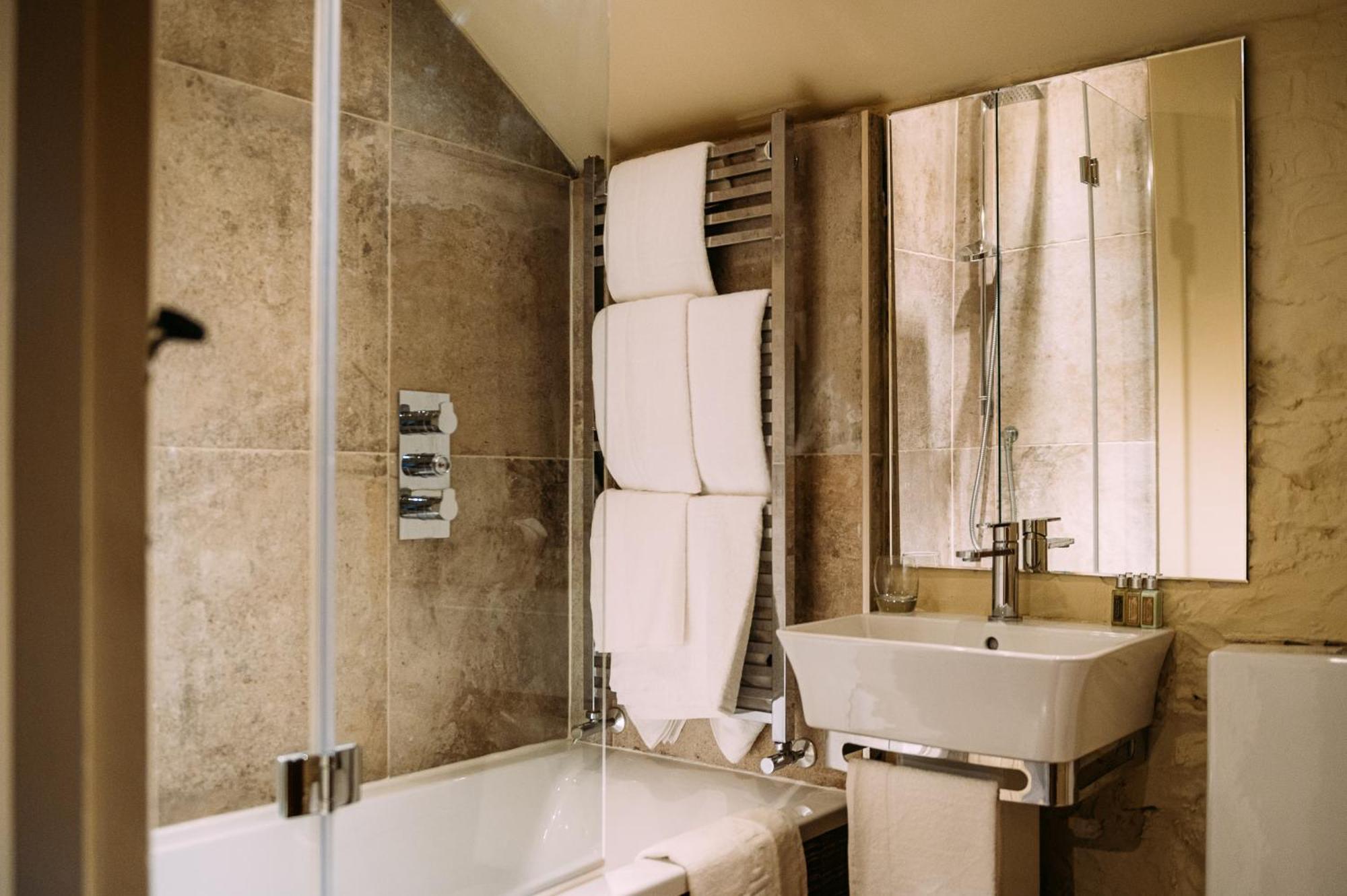 The Assheton Arms Hotel Clitheroe Ngoại thất bức ảnh